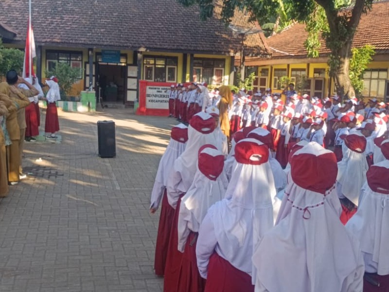 UPACARA BENDERA MERAH PUTIH